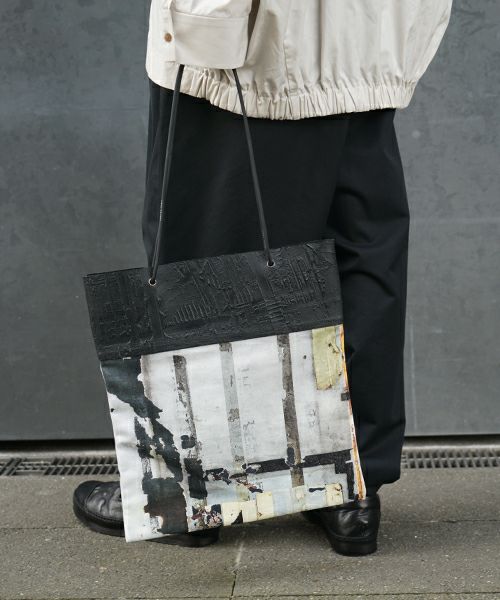 KAGARI YUSUKE.壁布トート アワザ