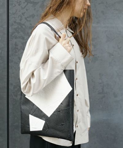 KAGARI YUSUKE.TOTO BAG ブラックカラーペイント W17-01 BK