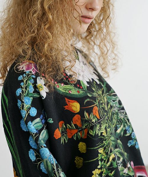 AHCAHCUM.あちゃちゅむ.お花の体スウェット[black]