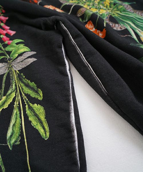 AHCAHCUM.あちゃちゅむ.お花の体スウェット[black]