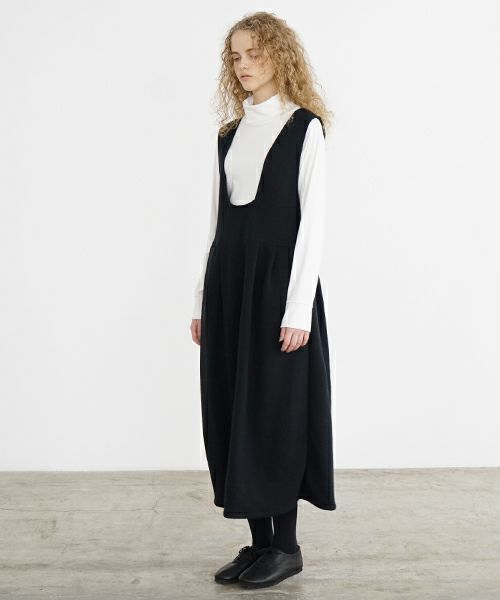 Mochi / home&miles モチ / ホーム＆マイルズ sweat jumper skirt [black]