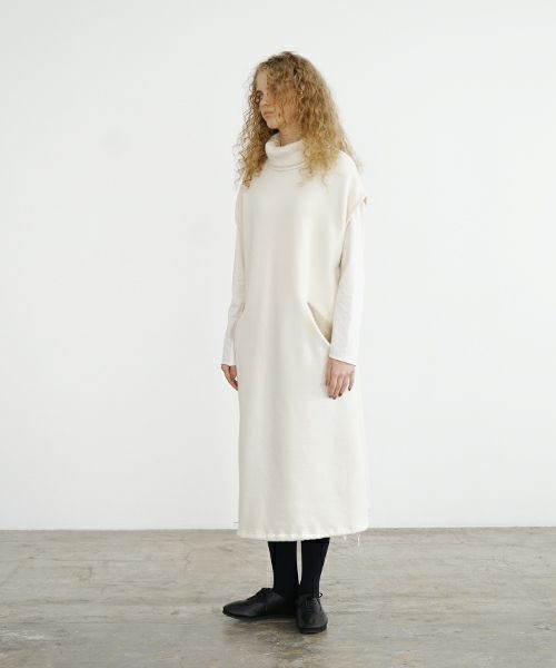 Mochi / home&miles.モチ / ホーム＆マイルズ.turtle neck one piece [off white]