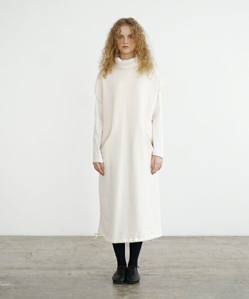 Mochi / home&miles.モチ / ホーム＆マイルズ.turtle neck one piece [off white]