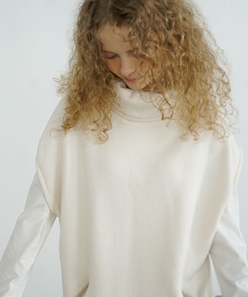 Mochi / home&miles.モチ / ホーム＆マイルズ.turtle neck one piece [off white]