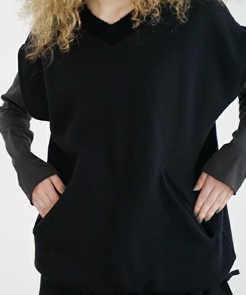 Mochi / home&miles.モチ / ホーム＆マイルズ.v-neck vest [black]