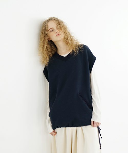 Mochi / home&miles.モチ / ホーム＆マイルズ.v-neck vest [navy]