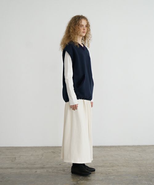 Mochi / home&miles.モチ / ホーム＆マイルズ.v-neck vest [navy]