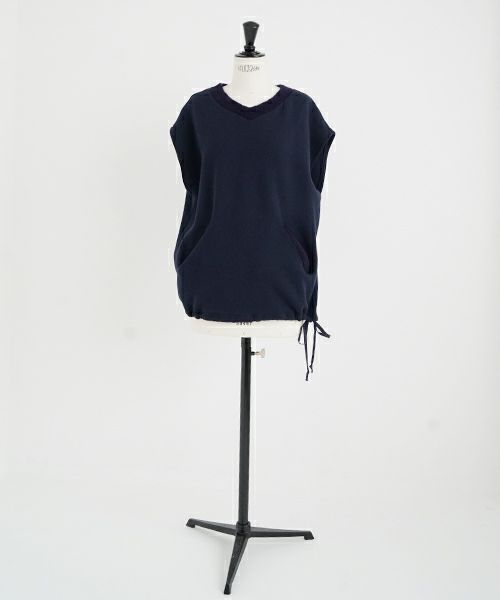 Mochi / home&miles.モチ / ホーム＆マイルズ.v-neck vest [navy]