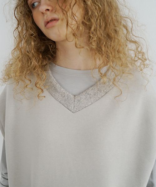 Mochi / home&miles.モチ / ホーム＆マイルズ.v-neck vest [greige]