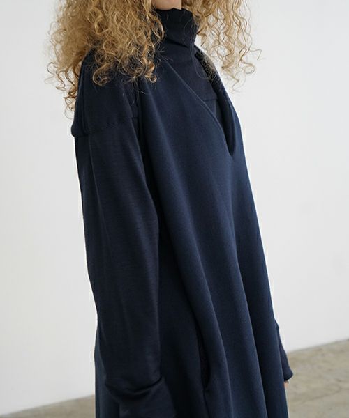 Mochi / home&miles.モチ / ホーム＆マイルズ.v-neck one piece [navy/black]