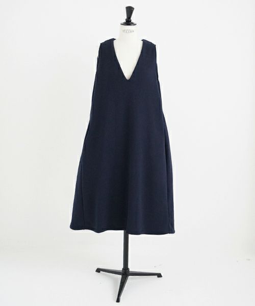 Mochi / home&miles.モチ / ホーム＆マイルズ.v-neck one piece [navy/black]