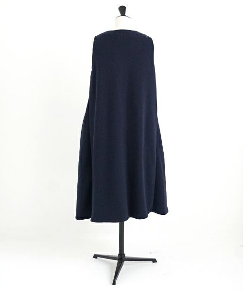 Mochi / home&miles.モチ / ホーム＆マイルズ.v-neck one piece [navy/black]