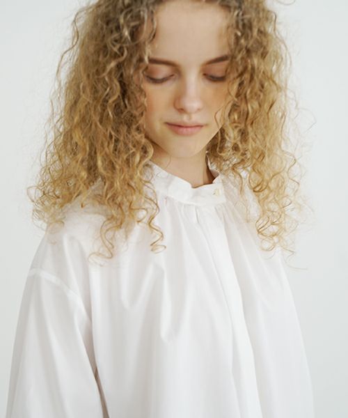 Mochi.モチ.gather blouse [finx cotton]