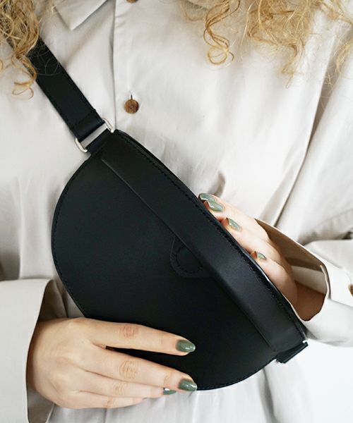 EDROBERTJUDSON.エドロバートジャドソン.box stitch waist pouch [B01XBG-173/05/black]