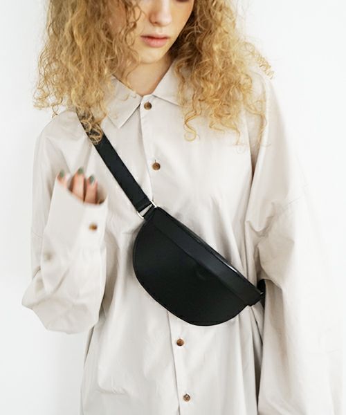 EDROBERTJUDSON.エドロバートジャドソン.box stitch waist pouch [B01XBG-173/05/black]