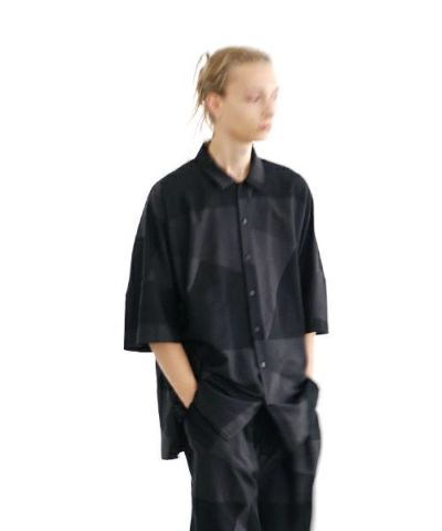 VU ヴウ geometric dolman shirt  [charcoal×black］幾何学ドルマンシャツ vu-s24-s02
