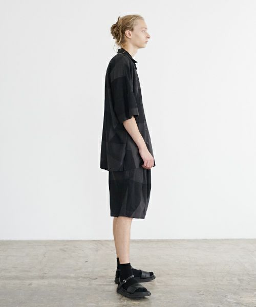 VU ヴウ geometric dolman shirt  [charcoal×black］幾何学ドルマンシャツ vu-s24-s02