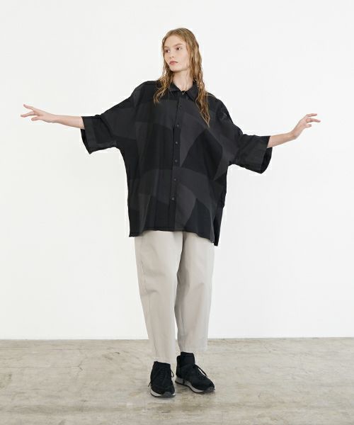 VU ヴウ geometric dolman shirt  [charcoal×black］幾何学ドルマンシャツ vu-s24-s02
