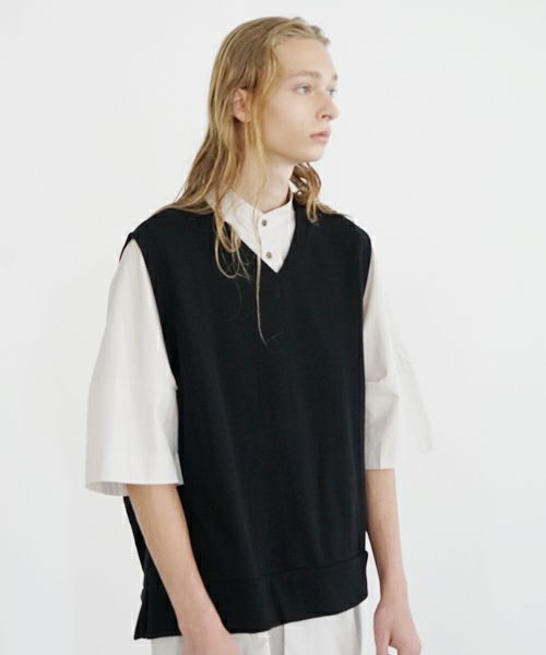 VU ヴウ v vest  [BLACK］Vネックベスト vu-s24-t02