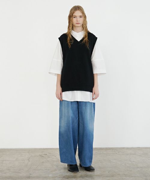 VU ヴウ v vest  [BLACK］Vネックベスト vu-s24-t02