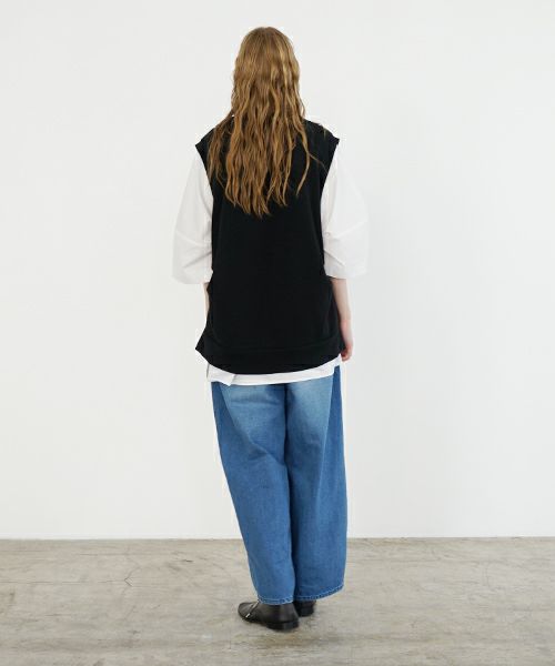 VU ヴウ v vest  [BLACK］Vネックベスト vu-s24-t02