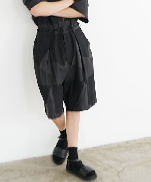 VU ヴウ geometric wide short pants  [charcoal×black]  幾何学ワイドショートパンツ vu-s24-p02