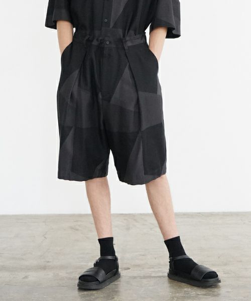 VU ヴウ geometric wide short pants  [charcoal×black]  幾何学ワイドショートパンツ vu-s24-p02