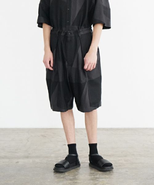 VU ヴウ geometric wide short pants  [charcoal×black]  幾何学ワイドショートパンツ vu-s24-p02