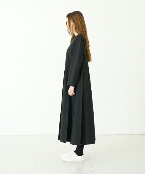 Mochi モチ tuck dress (giza×supima) [ms24-op-01/black] タックドレス(ギザ×スーピマ）