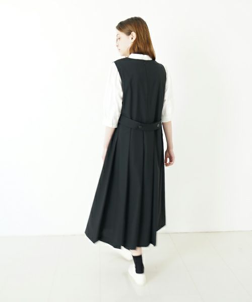 Mochi モチ no sleeve tuck dress [ms24-op-02/black] ノースリーブタックドレス