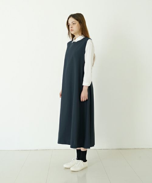 Mochi モチ no sleeve tuck dress [ms24-op-02/deep blue] ノースリーブタックドレス