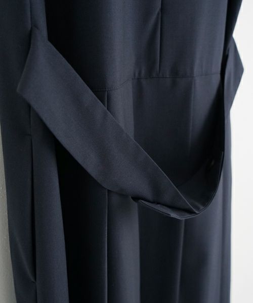 Mochi モチ no sleeve tuck dress [ms24-op-02/deep blue] ノースリーブタックドレス