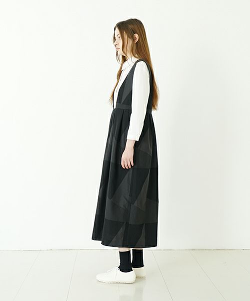 Mochi モチ geometric jumper tuck skirt [ms23-op-03/charcoal×black] 幾何学柄ジャンプタックスカート