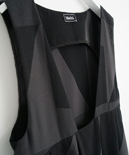 Mochi モチ geometric jumper tuck skirt [ms23-op-03/charcoal×black] 幾何学柄ジャンプタックスカート