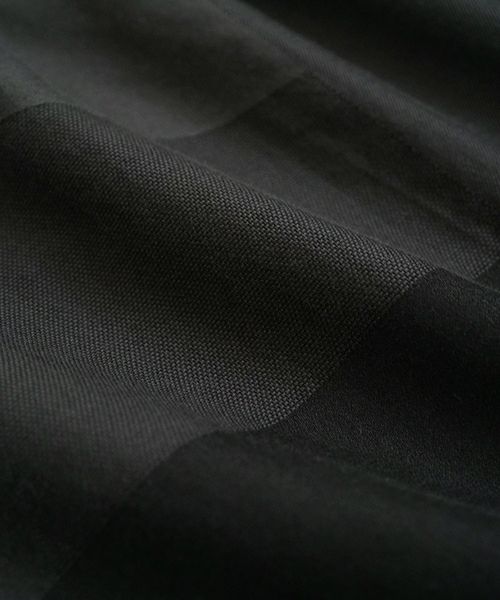 Mochi モチ geometric jumper tuck skirt [ms23-op-03/charcoal×black] 幾何学柄ジャンプタックスカート