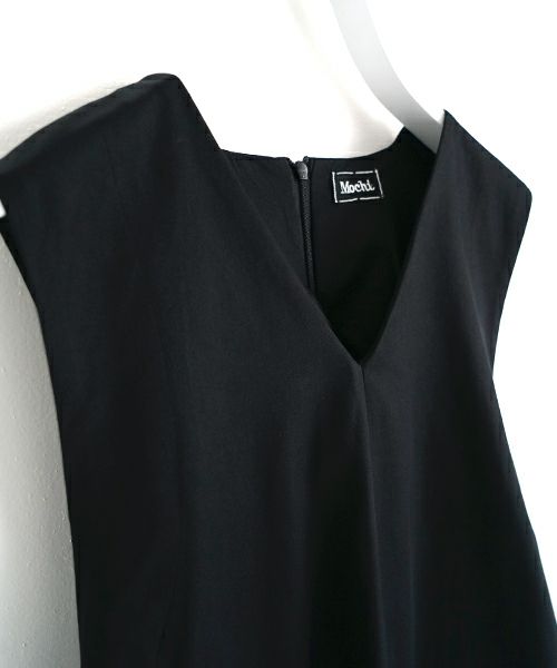 Mochi モチ v-neck belt dress [ms22-op-02/black] Vネックベルトドレス