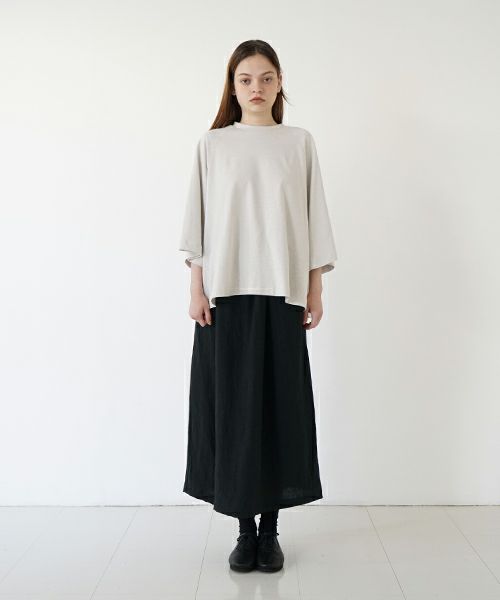 Mochi モチ tuck t-shirt [ms22-to-02/chalk] タックTシャツ