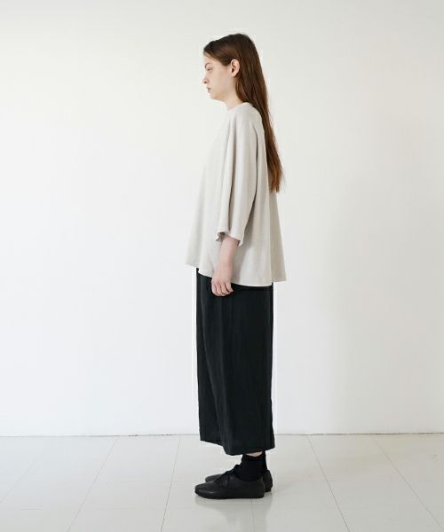 Mochi モチ tuck t-shirt [ms22-to-02/chalk] タックTシャツ