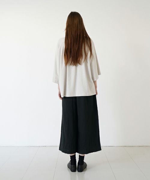 Mochi モチ tuck t-shirt [ms22-to-02/chalk] タックTシャツ