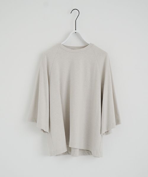 Mochi モチ tuck t-shirt [ms22-to-02/chalk] タックTシャツ