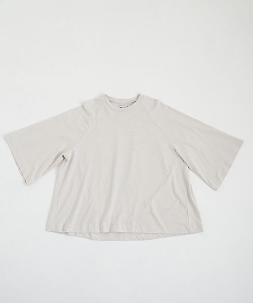 Mochi モチ tuck t-shirt [ms22-to-02/chalk] タックTシャツ