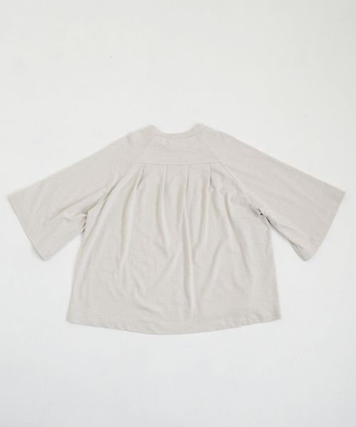Mochi モチ tuck t-shirt [ms22-to-02/chalk] タックTシャツ