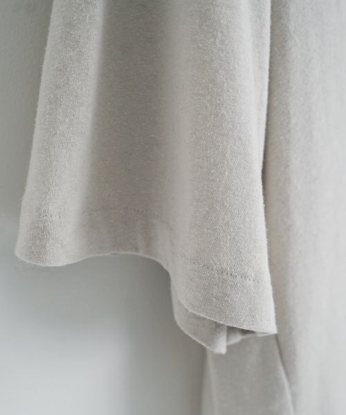 Mochi モチ tuck t-shirt [ms22-to-02/chalk] タックTシャツ