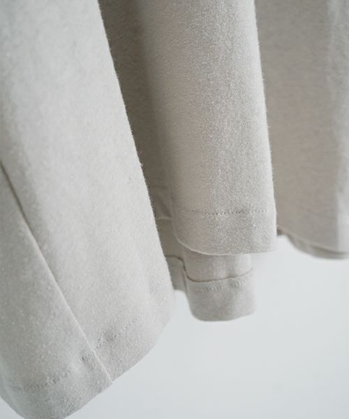 Mochi モチ tuck t-shirt [ms22-to-02/chalk] タックTシャツ