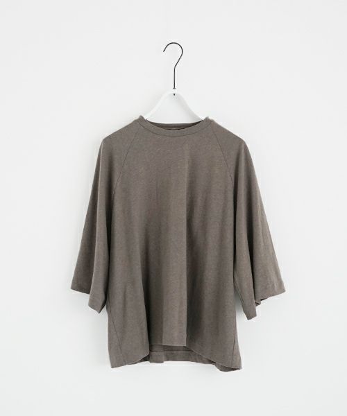 Mochi モチ tuck t-shirt [ms22-to-02/greige] タックTシャツ