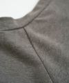 Mochi モチ tuck t-shirt [ms22-to-02/greige] タックTシャツ