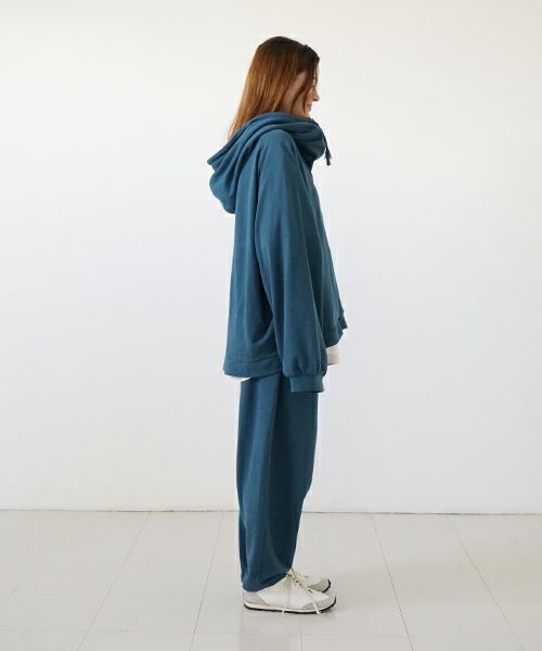 VUyヴウワイsweat wide cropped pants [BLUE]スエットワイドパンツ