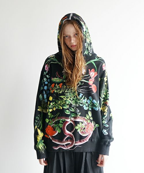 AHCAHCUMあちゃちゅむお花体パーカー（クロ）01-231-0701