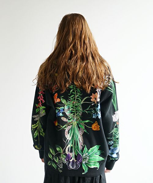 AHCAHCUMあちゃちゅむお花体パーカー（クロ）01-231-0701