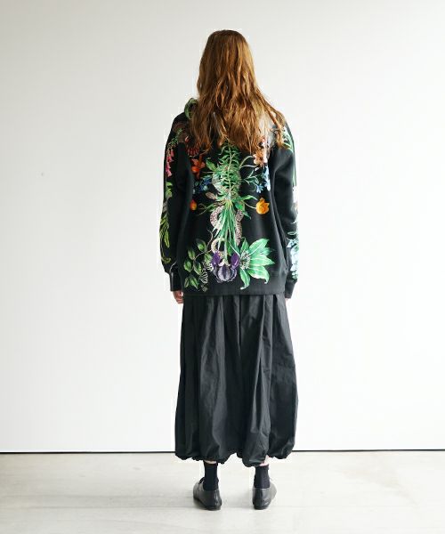 AHCAHCUMあちゃちゅむお花体パーカー（クロ）01-231-0701